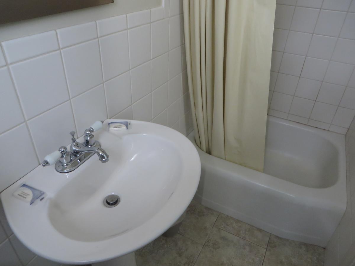 Friendly Motel Гріс Екстер'єр фото